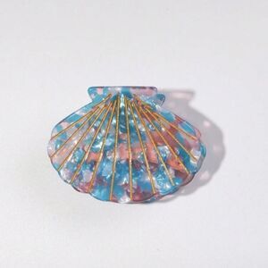 Shell hair clip #1555